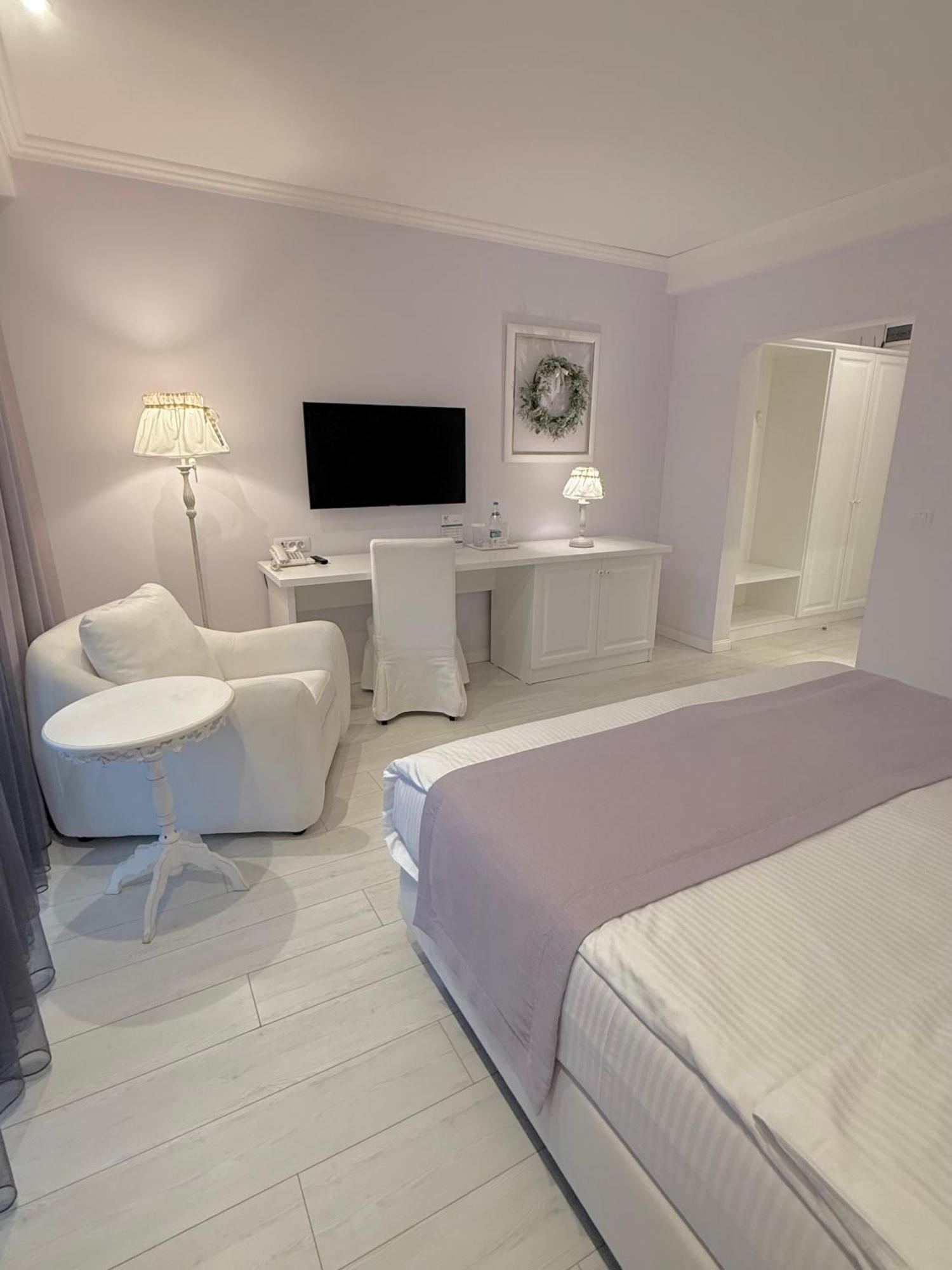 Hotel Krystal Boutique Mansion à Hunedoara Extérieur photo