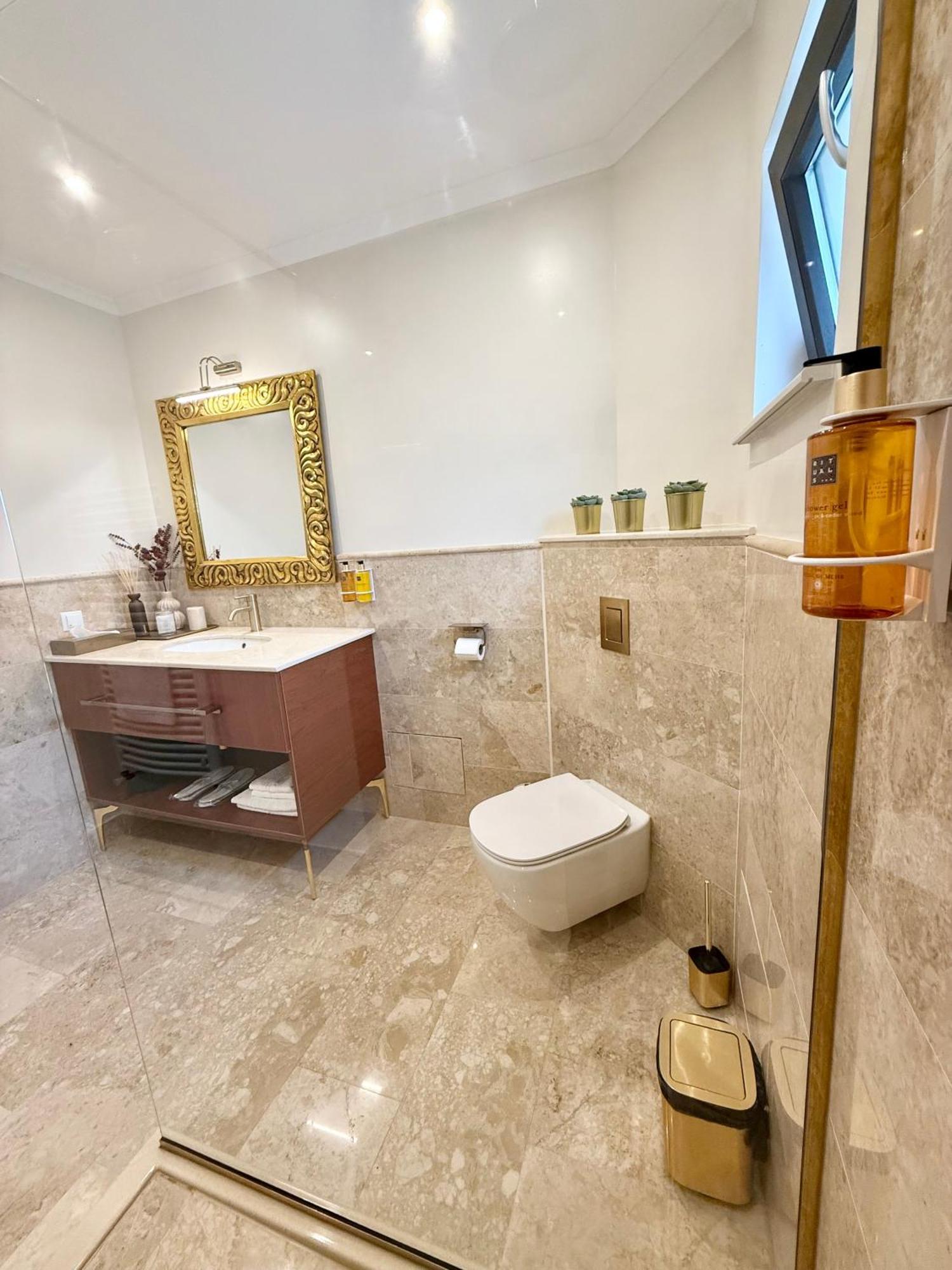 Hotel Krystal Boutique Mansion à Hunedoara Extérieur photo