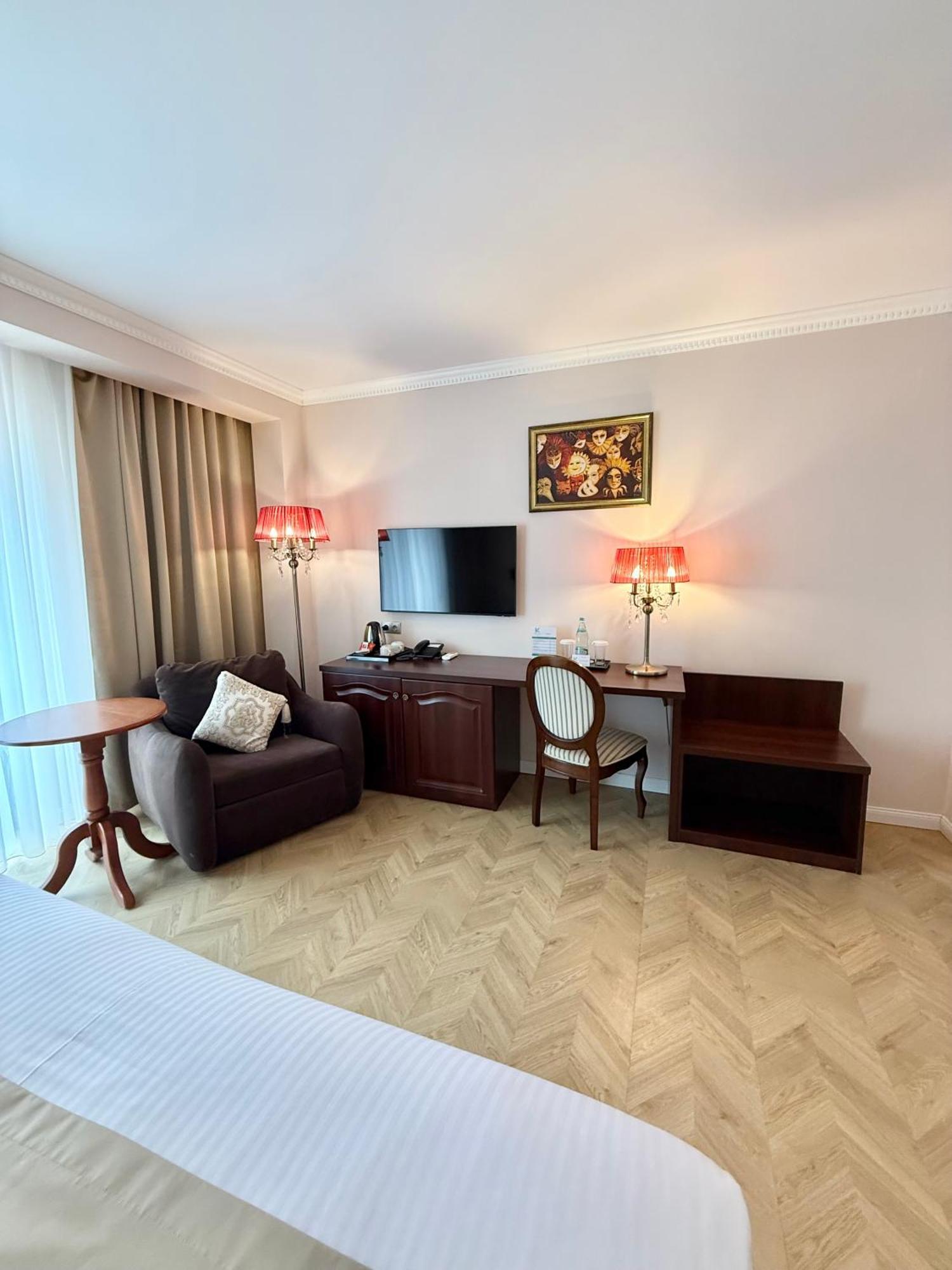 Hotel Krystal Boutique Mansion à Hunedoara Extérieur photo