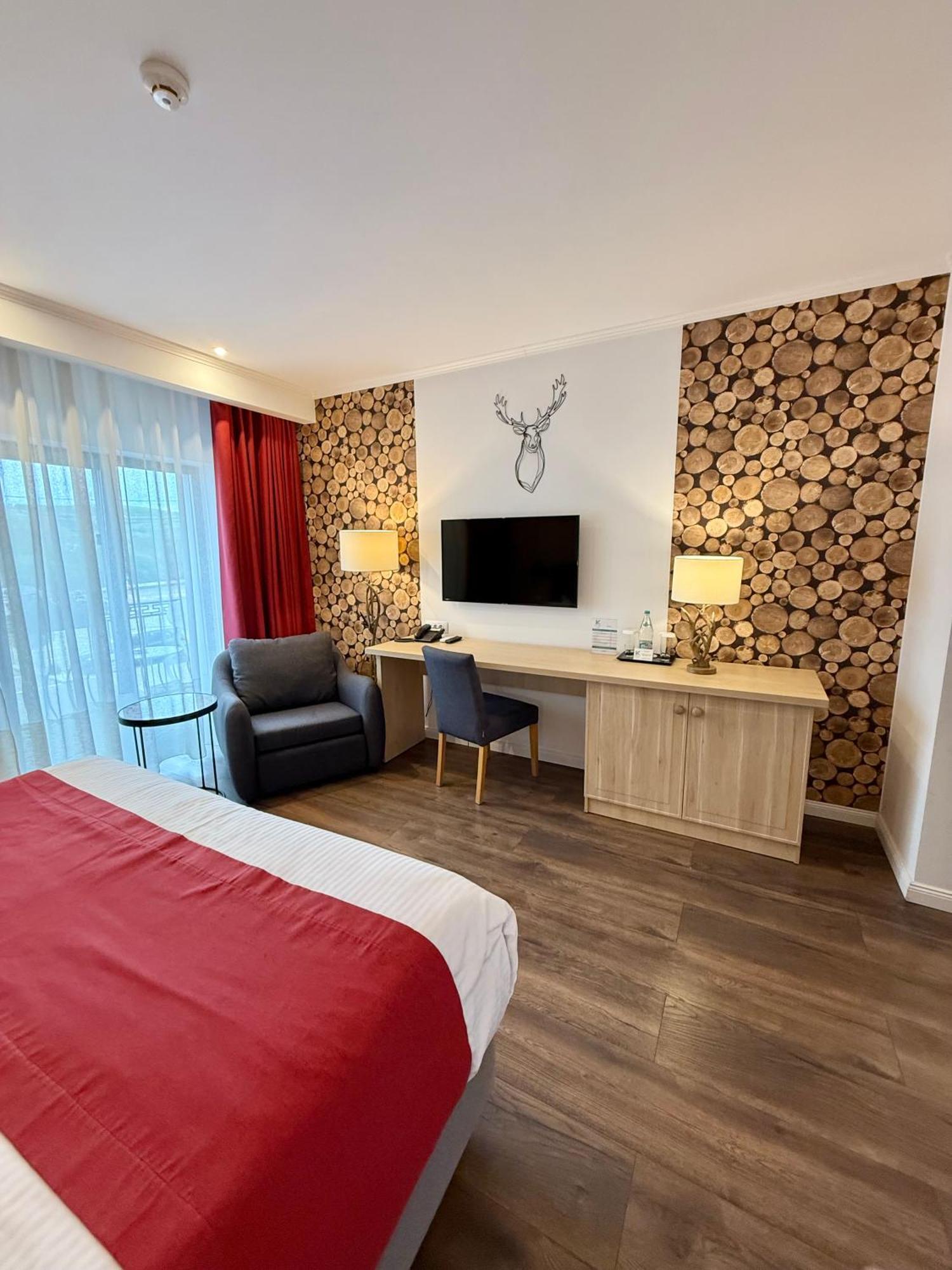 Hotel Krystal Boutique Mansion à Hunedoara Extérieur photo