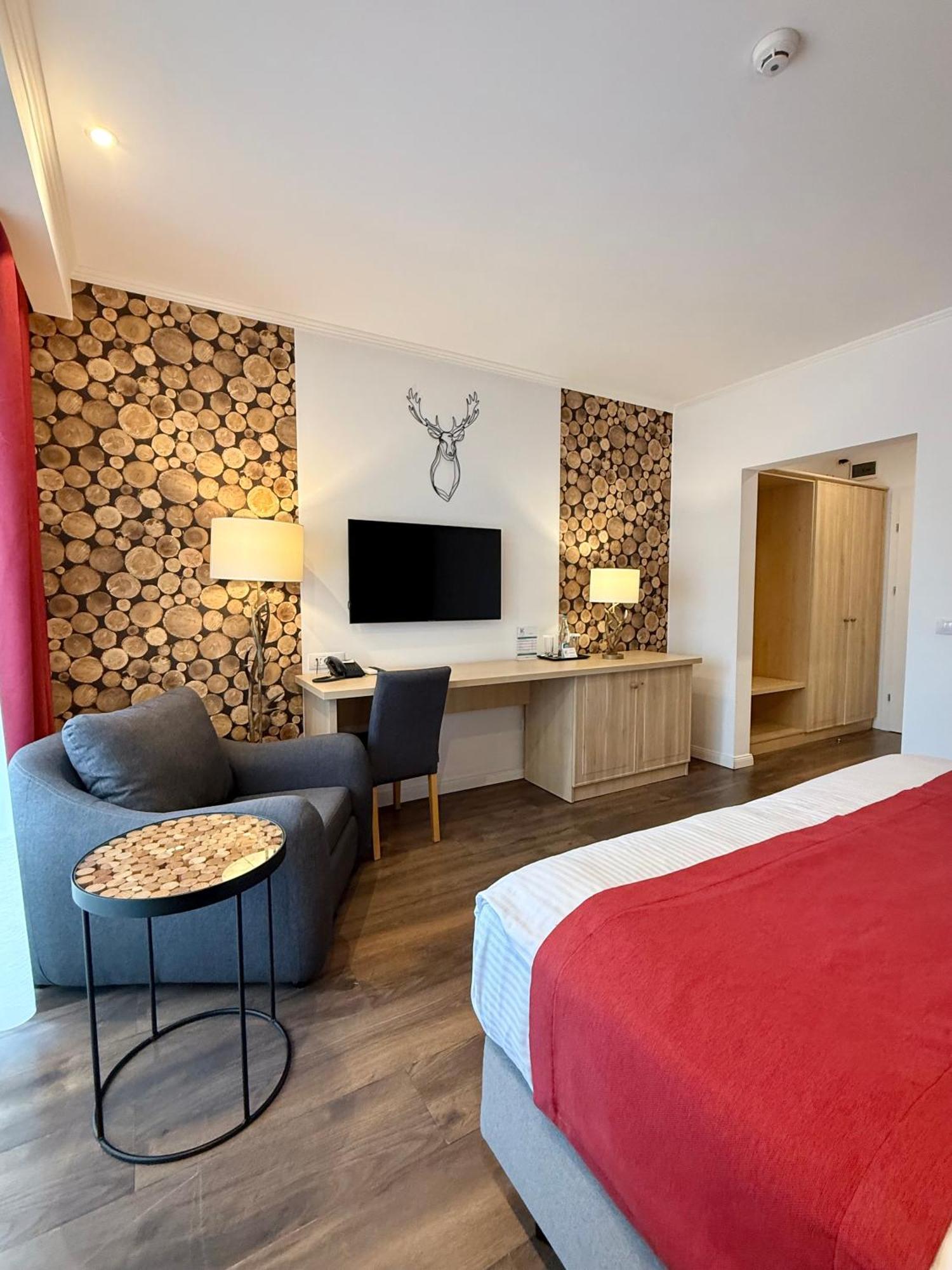 Hotel Krystal Boutique Mansion à Hunedoara Extérieur photo