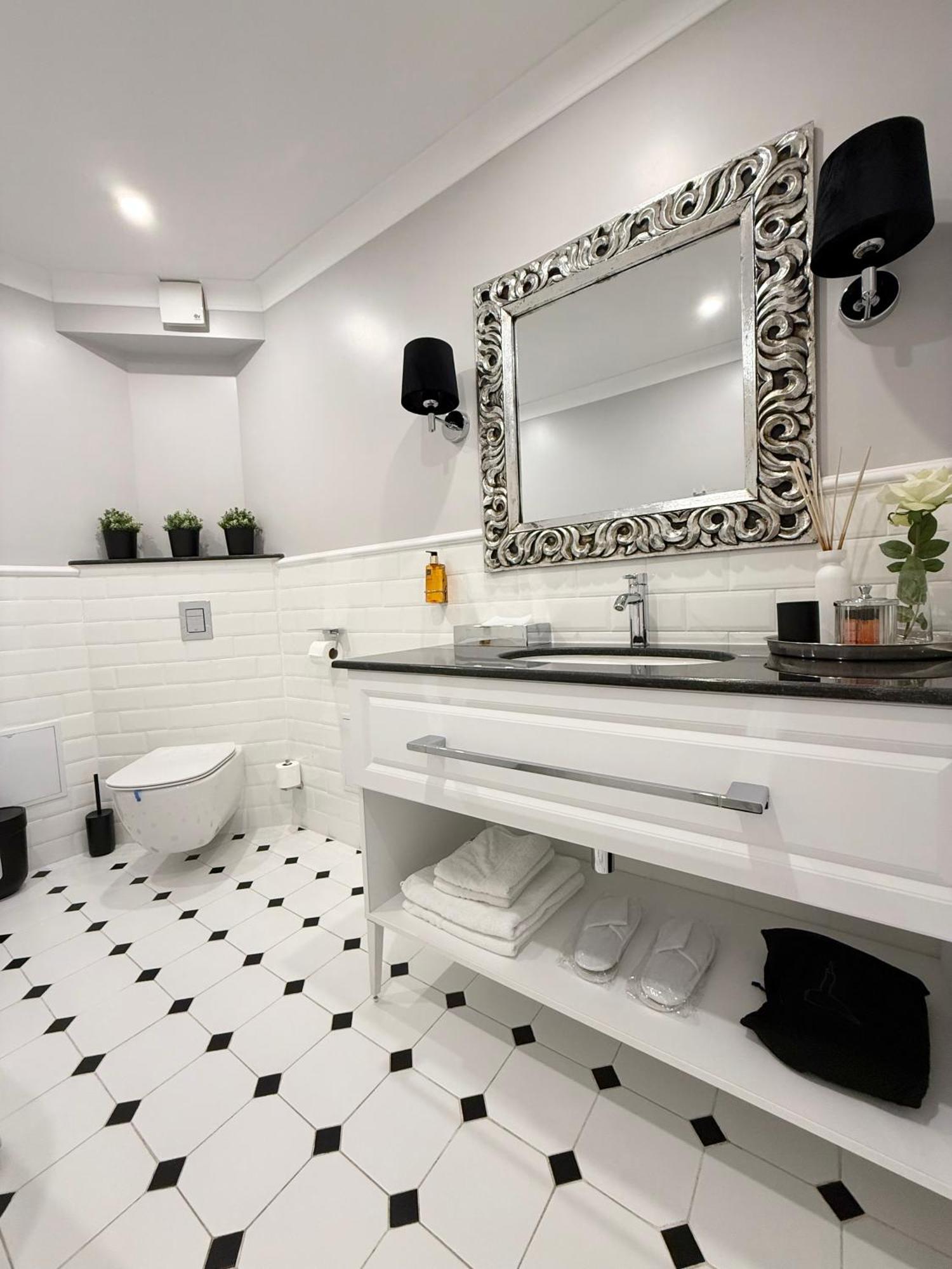 Hotel Krystal Boutique Mansion à Hunedoara Extérieur photo