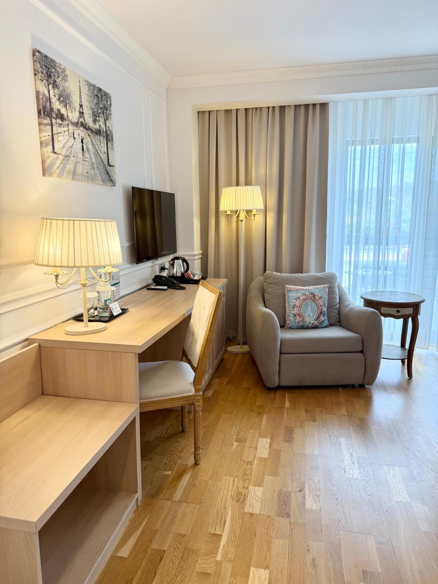Hotel Krystal Boutique Mansion à Hunedoara Extérieur photo